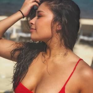 Meet your Posher, Carolina